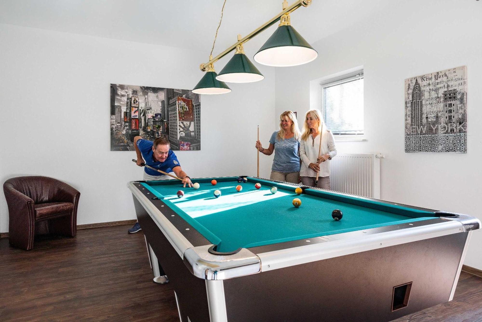 Appartement "Diamant" Mit Penthouseflair - Oase Am Haff Garz  Habitación foto